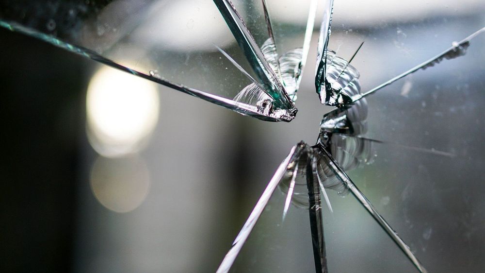 gesplittertes Glas